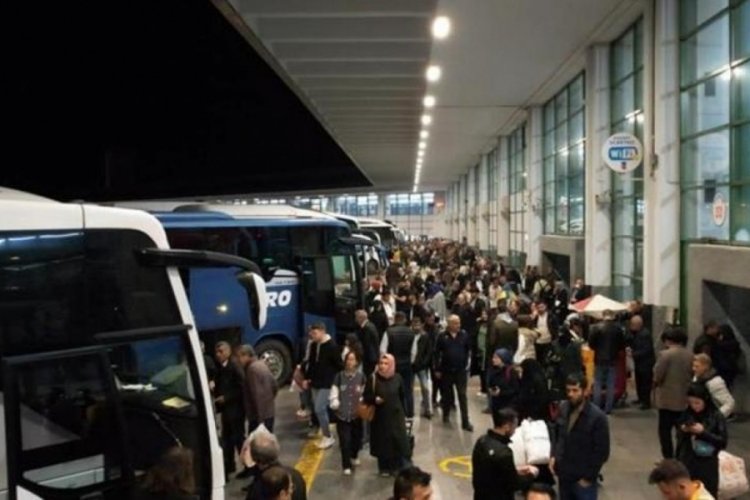 Ankara AŞTİ'de Bayram Yoğunluğu Gece Yarısına Kadar Devam Etti!