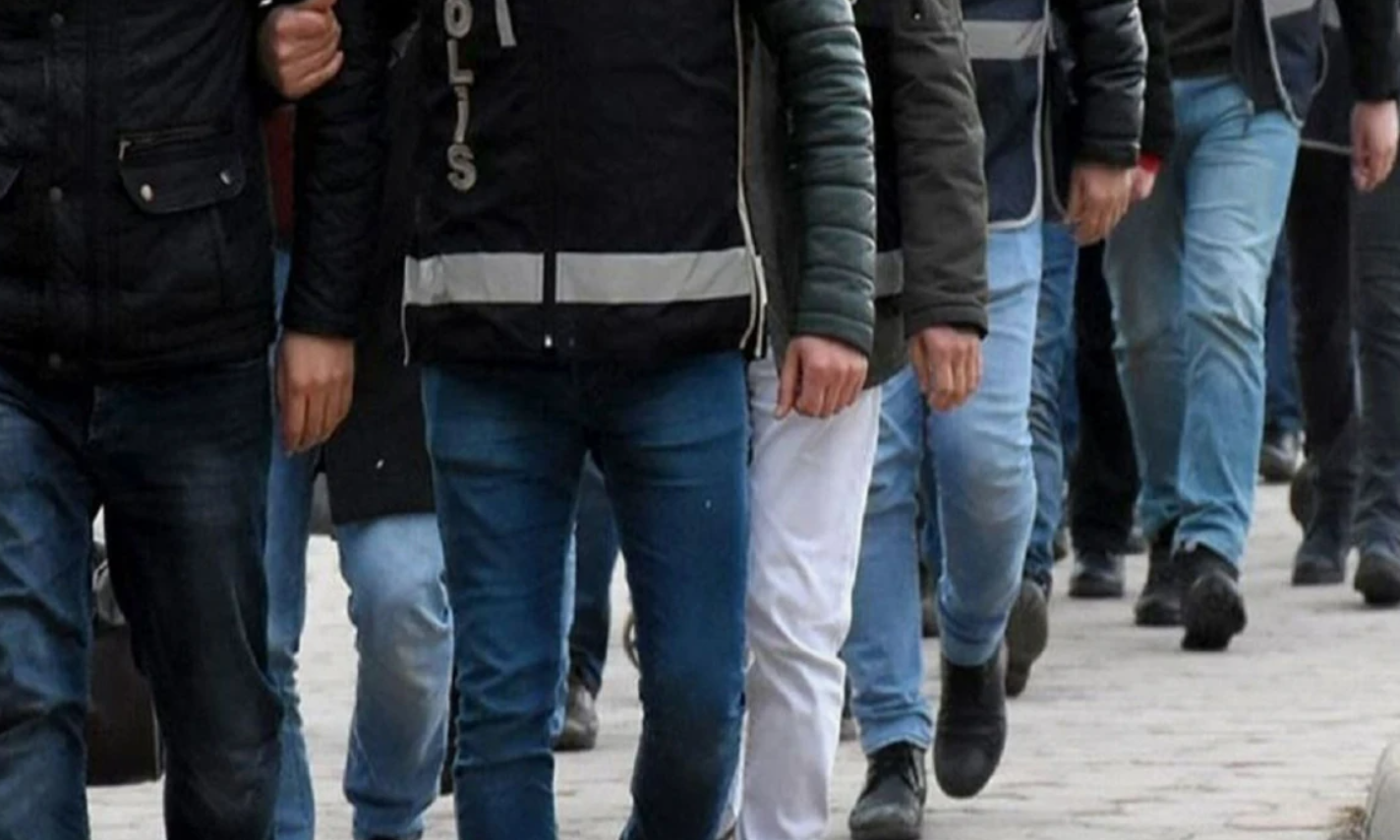 Ankara merkezli FETÖ operasyonu: 13 kişi tutuklandı