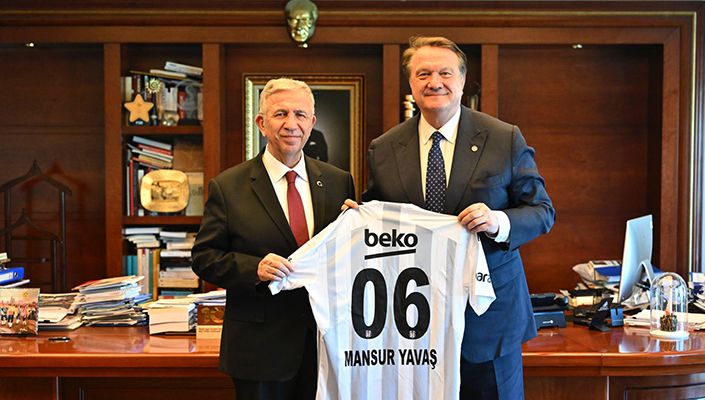 Beşiktaş başkanı Hasan Arat Ankara Büyükşehir Belediye Başkanı Mansur Yavaş'ı ziyaret etti