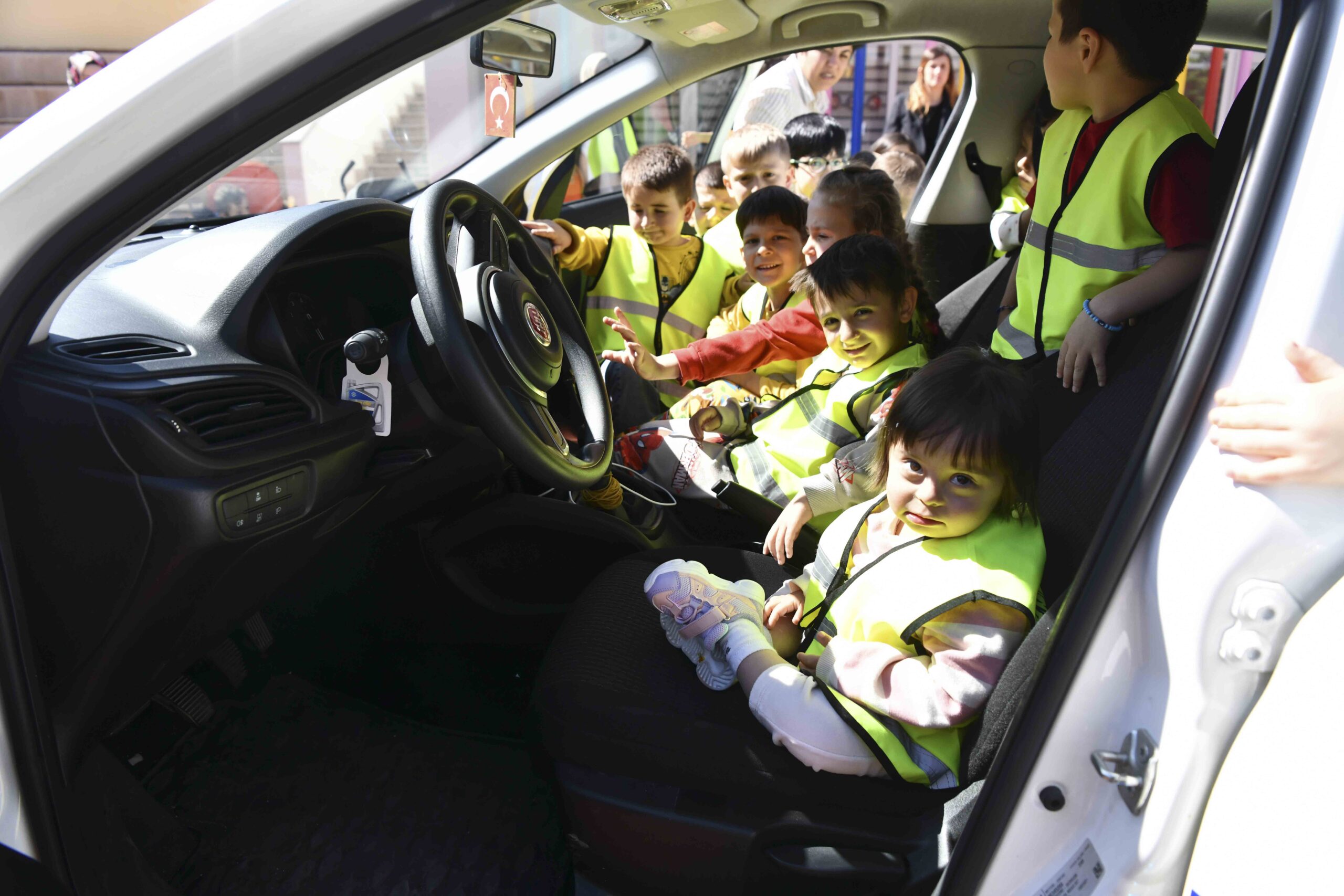 Ankara'da Çocuklar Trafik Kurallarını Uygulamalı Öğrendi!